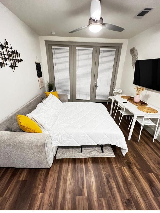 1 Bedroom W Balcony View Resort Pool Free Parking Addison Exteriér fotografie